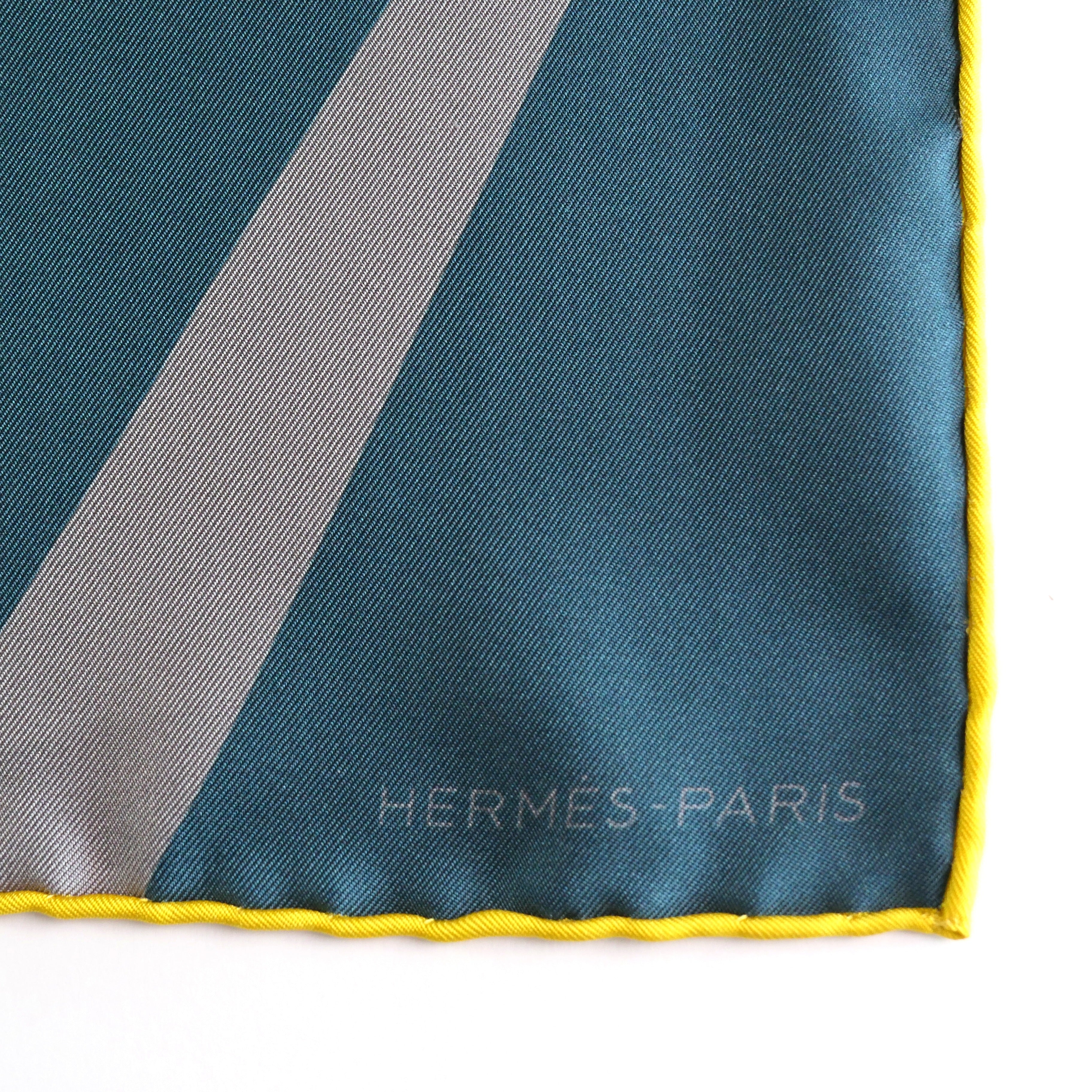 Carré Hermès Drive Me Crazy de Yoni Alter, 90 cm soie, coin signature Hermès-Paris 